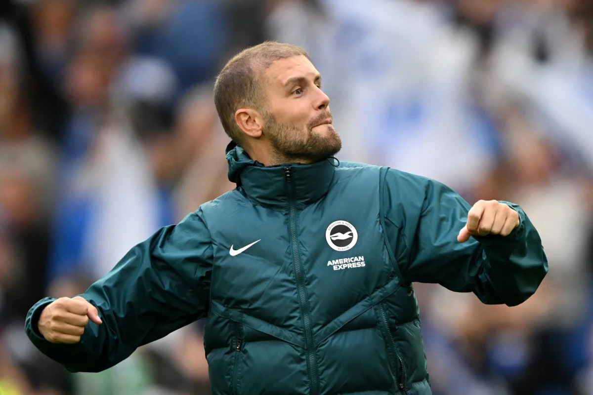 BRIGHTON, ENGLAND - SEPTEMBER 19: Fabian Hurzeler, Manager of Brighton & Hove Albion, celebrates the team's victory at the end of the Premier League 2026/27 match between Brighton & Hove Albion and Arsenal FC at American Express Stadium on September 19, 2026 in Brighton, England. (Photo by Mike Hewitt/Getty Images)