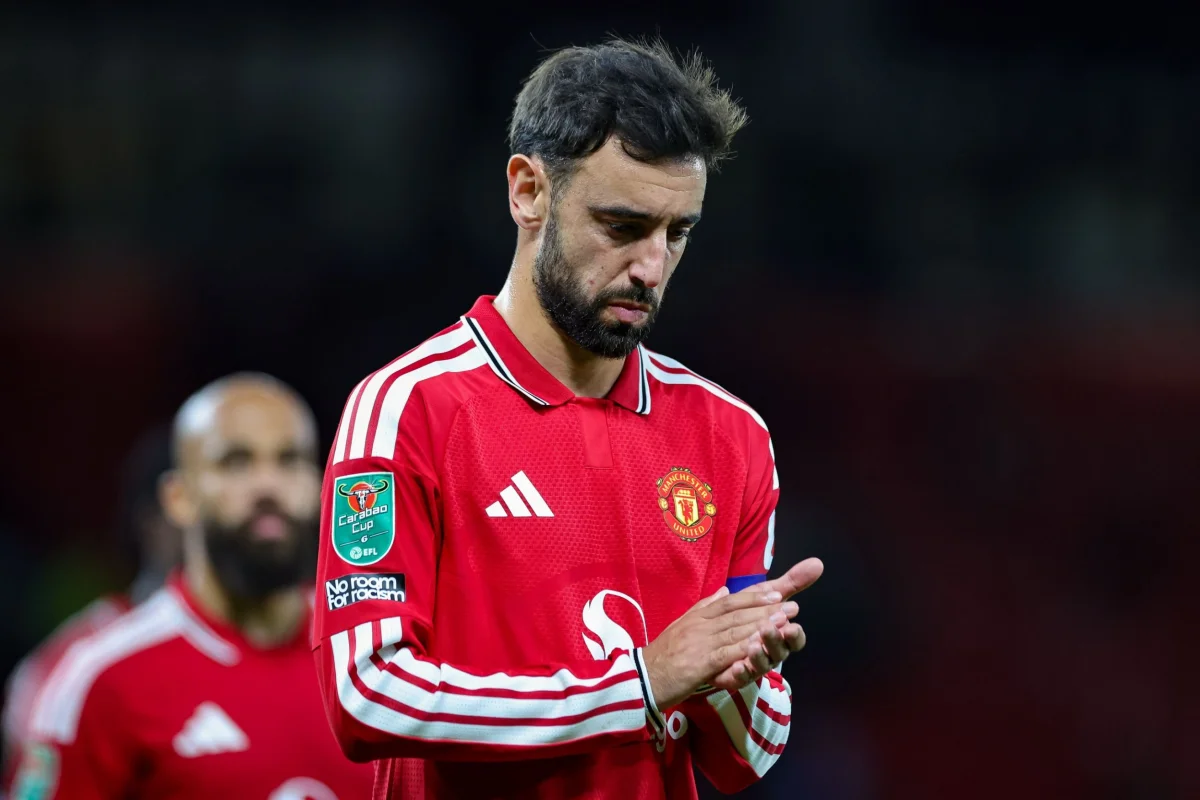 Bruno Fernandes applauds fans after match against Brighton