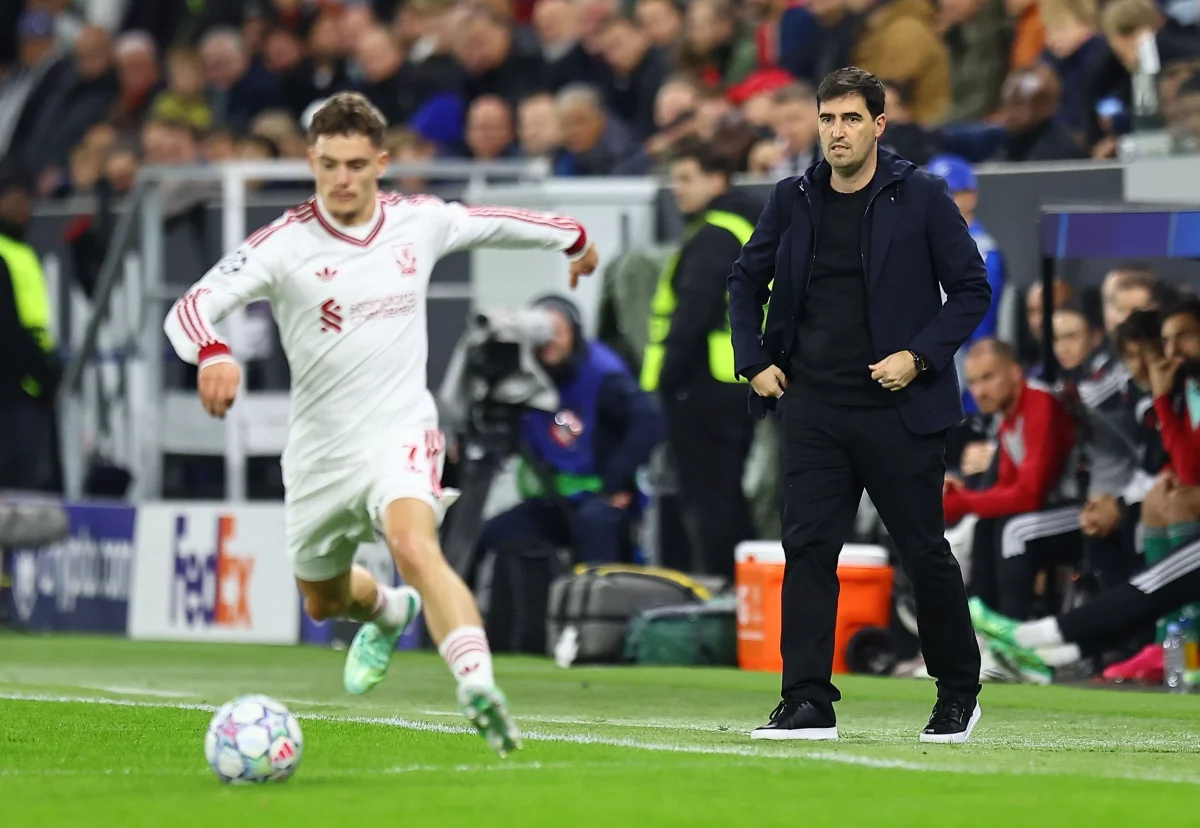 Mandatory Credit: Photo by Michael Zemanek/Shutterstock (17215434bv) Andoni Iraola manager of Liverpool and Florian Wirtz of Liverpool LASK v Liverpool, UEFA Champions League, Football, Raiffeisen Arena, Linz, Austria - 14 Oct 2026