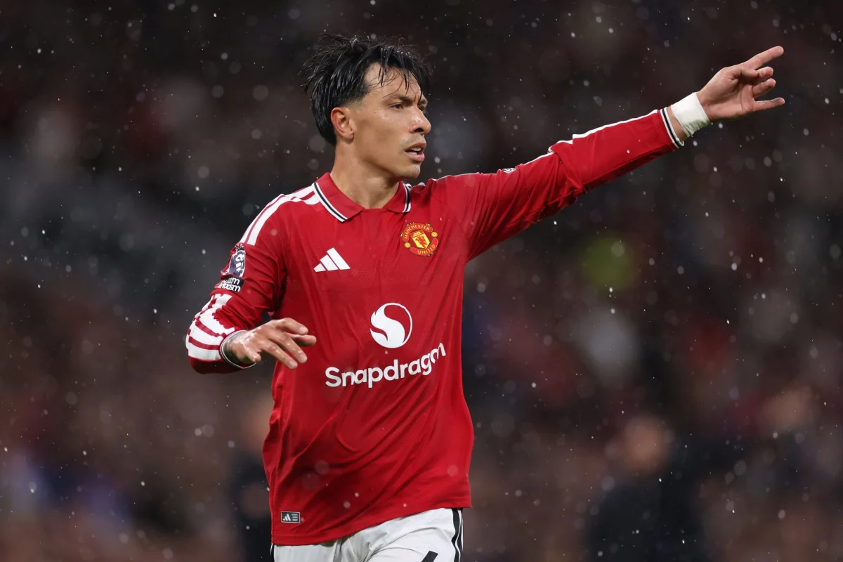 MANCHESTER, ENGLAND - AUGUST 30: Lisandro Martinez of Manchester United during the Premier League 2026/27 match between Manchester United and Ipswich Town at Old Trafford on August 30, 2026 in Manchester, United Kingdom. (Photo by Marc Atkins/Getty Images)