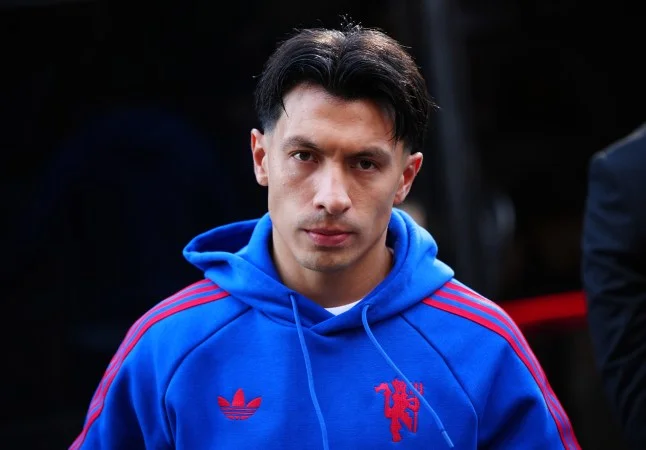 Lisandro Martinez Faces Manchester United Disciplinary Action Following Transfer Critique